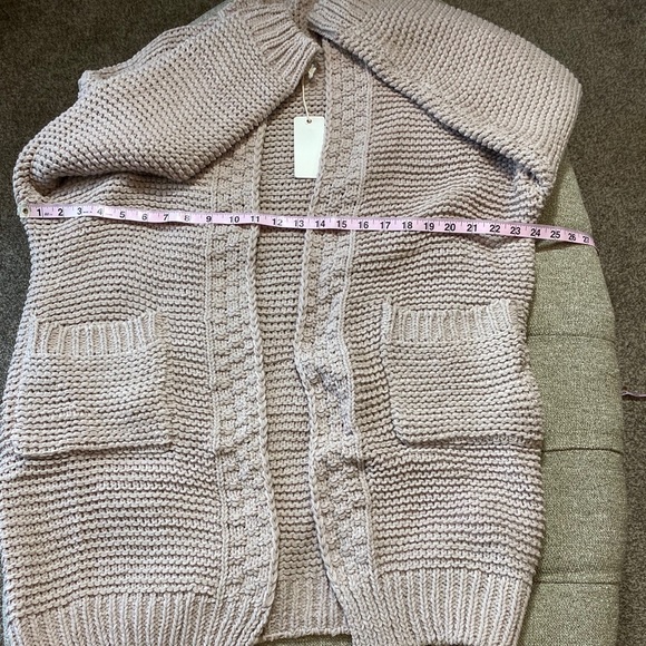Thick Knit Cardigan - Picture 14 of 16